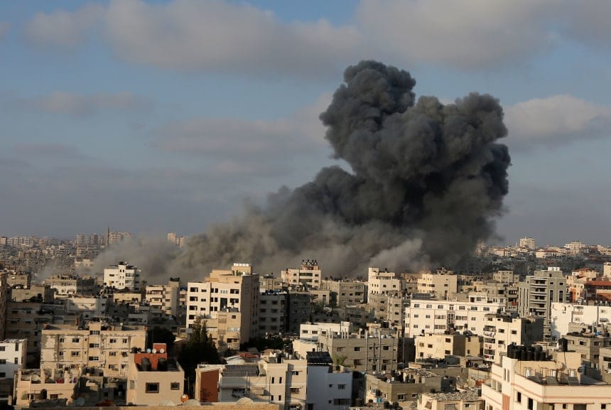Izrael bocsánatot kért a gázai segélymunkások halálát okozó légicsapásért