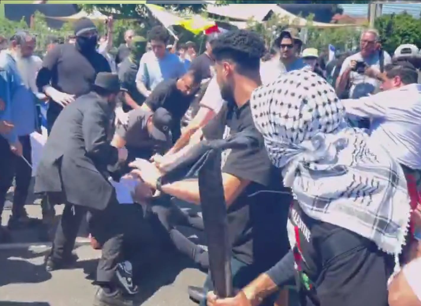 USA: Izrael-ellenes tüntetők támadtak a zsidó közösség tagjaira Los Angelesben