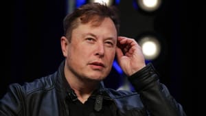 Elon Musk: a Starlink nem fogja az orosz médiát cenzúrázni