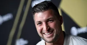 Tim Tebow: Ugyanolyan elkötelezetten olvassuk a Bibliát, mint ahogyan kávét iszunk?