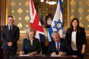 Az arabok megüzenték Liz Trussnak: felejtse el a nagykövetség Jeruzsálembe helyezését