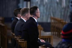 Szijjártó Londonból: az üldözött keresztény közösségek számíthatnak a kormány támogatására