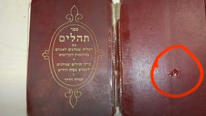 Jeruzsálemi robbantás: zsoltároskönyv mentette meg egy férfi életét