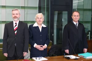 A holokauszttagadó "náci mamit" börtönbe küldték