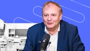 „A tüntetések után két nappal ott ültek az irodámban” – Hiller István