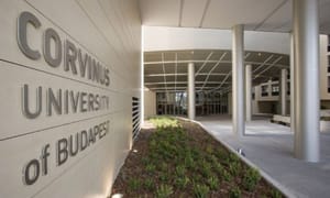 Imaszobák nyíltak a Corvinuson a nem keresztény vallásúak számára