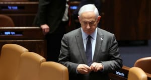 Netanjahu elhalasztja az igazságügyi reformot: El kell kerülni a polgárháborút