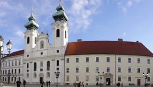 Gyermekbántalmazás: tagadta a vádakat a győri szerzetestanár