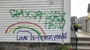 Amerika: Pride zászlók eltávolítása miatt rongáltak a vandálok