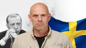 Kazettásbomba: Hol kezdődnek a háborús bűnök? - Robert C. Castel