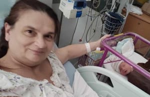 Saját unokáját hozta világra egy 60 éves magyar nő