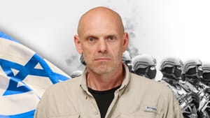 Ne diplomákat keressünk a Közel-Keleten hanem kalasnyikovokat - Robert C. Castel