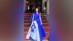 Izraeli zászló mintájú ruhában jelent meg egy New York-i képviselőnő