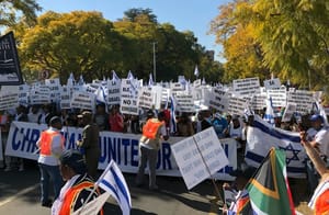 Elhatárolódnak a kormány döntésétől: Izraelért tüntetnek a dél-afrikai keresztények