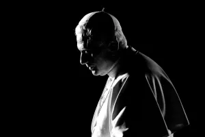 Kínos: így ábrázolta a pápát a Google MI képgenerátora