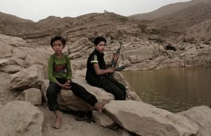 Jemen: gyerektáborokban radikalizálják a fiatalokat a húszi lázadók