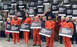 Rabruhában tüntettek az életpárti aktivisták Skóciában