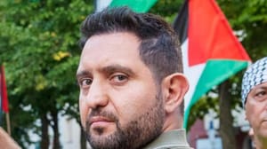 Szemben az árral: ezért vesz részt minden Izrael-ellenes tüntetésen egy muszlim férfi