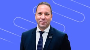 Tucker Carlson: Biden ki akarta iktatni Putyint - Kiss Rajmund