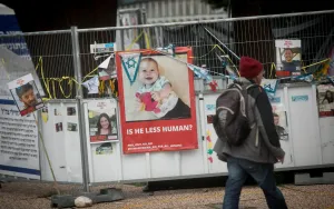 Szívszorító: csütörtökön adja vissza a Bibas család földi maradványait a Hamász